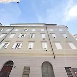 Slataper 11 Tirabora Short Rent